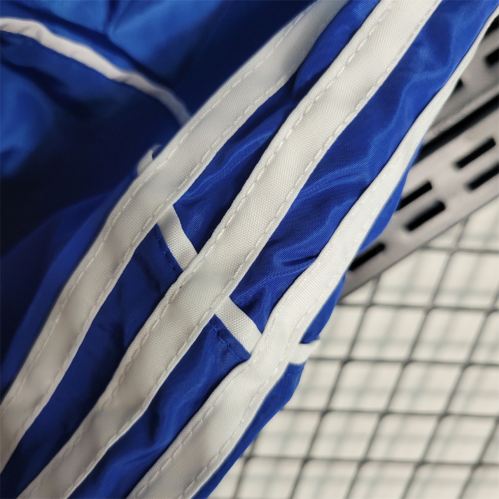 Yokohama F. Marinos Cortavientos