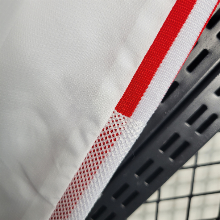 FC Bayern München Cortavientos