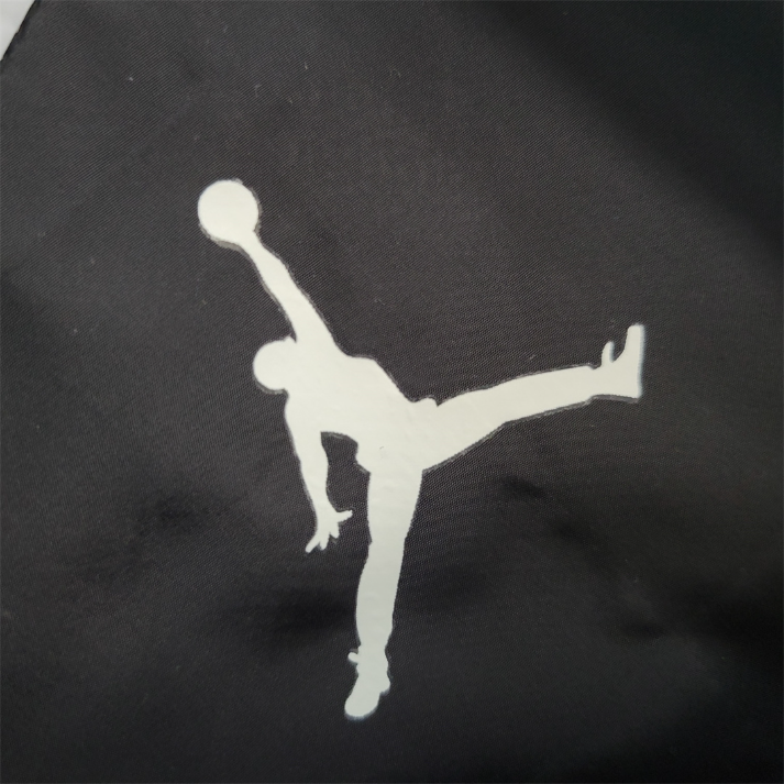 Paris Saint-Germain FC Cortavientos