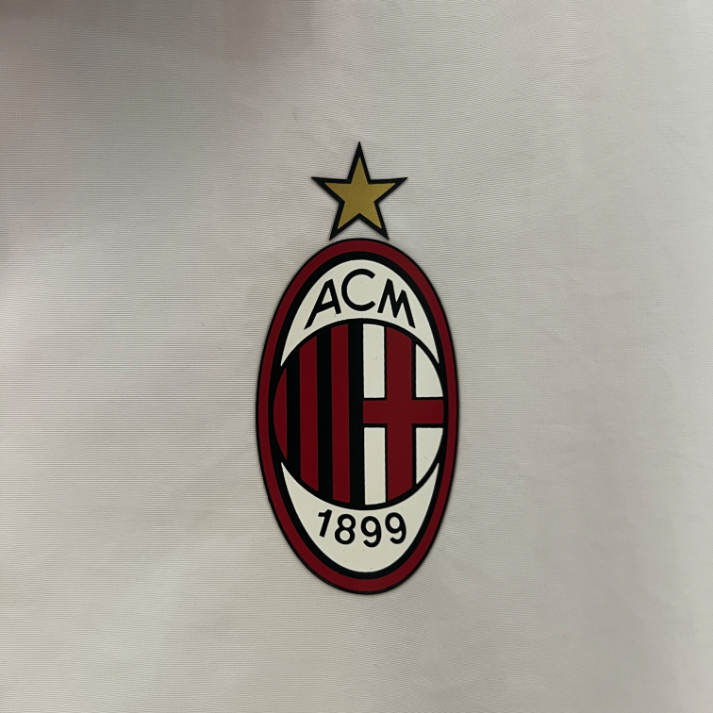 AC Milan Cortavientos