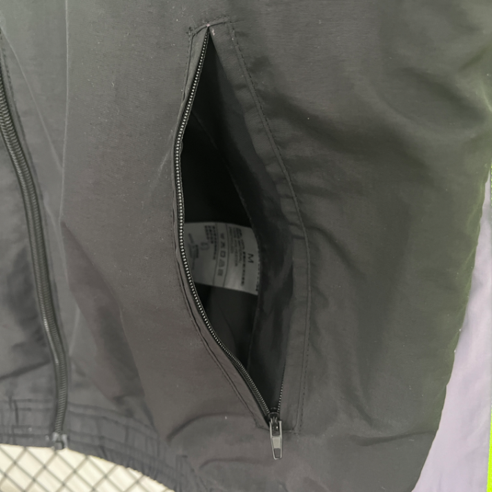 FC Bayern München Cortavientos