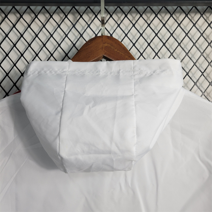 FC Bayern München Cortavientos