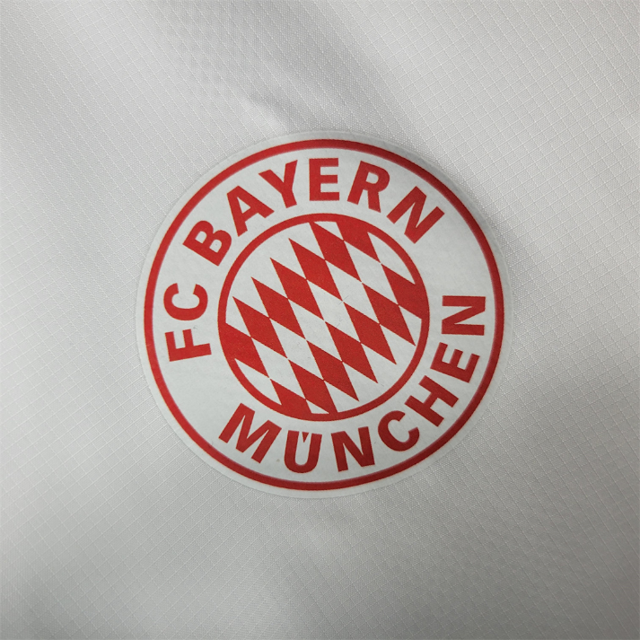 FC Bayern München Cortavientos