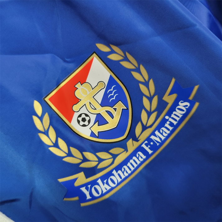 Yokohama F. Marinos Cortavientos