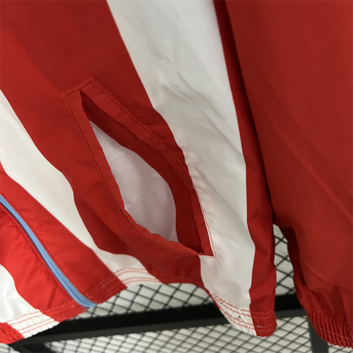 Paris Saint-Germain FC Cortavientos