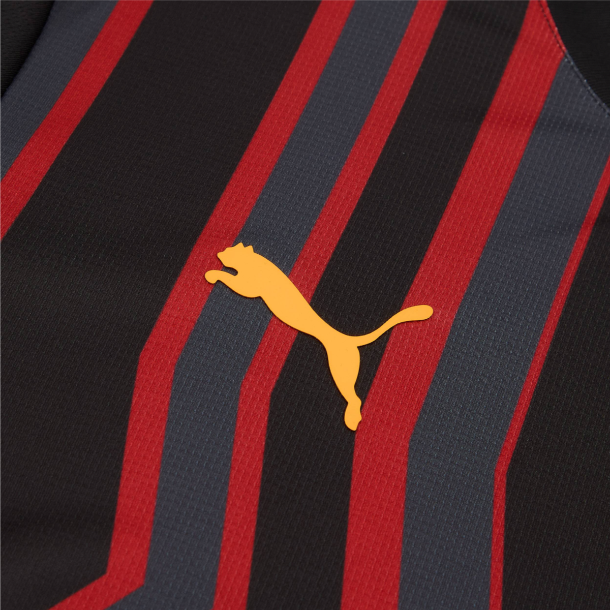 2024-25 Galatasaray SK 3a Equipacion