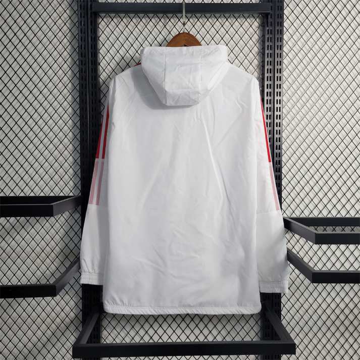 FC Bayern München Cortavientos