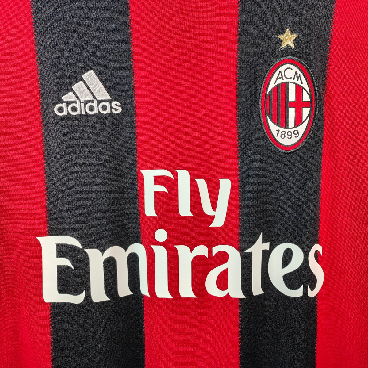 2010-11 AC Milan 1a Equipacion