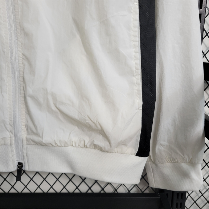 Paris Saint-Germain FC Cortavientos