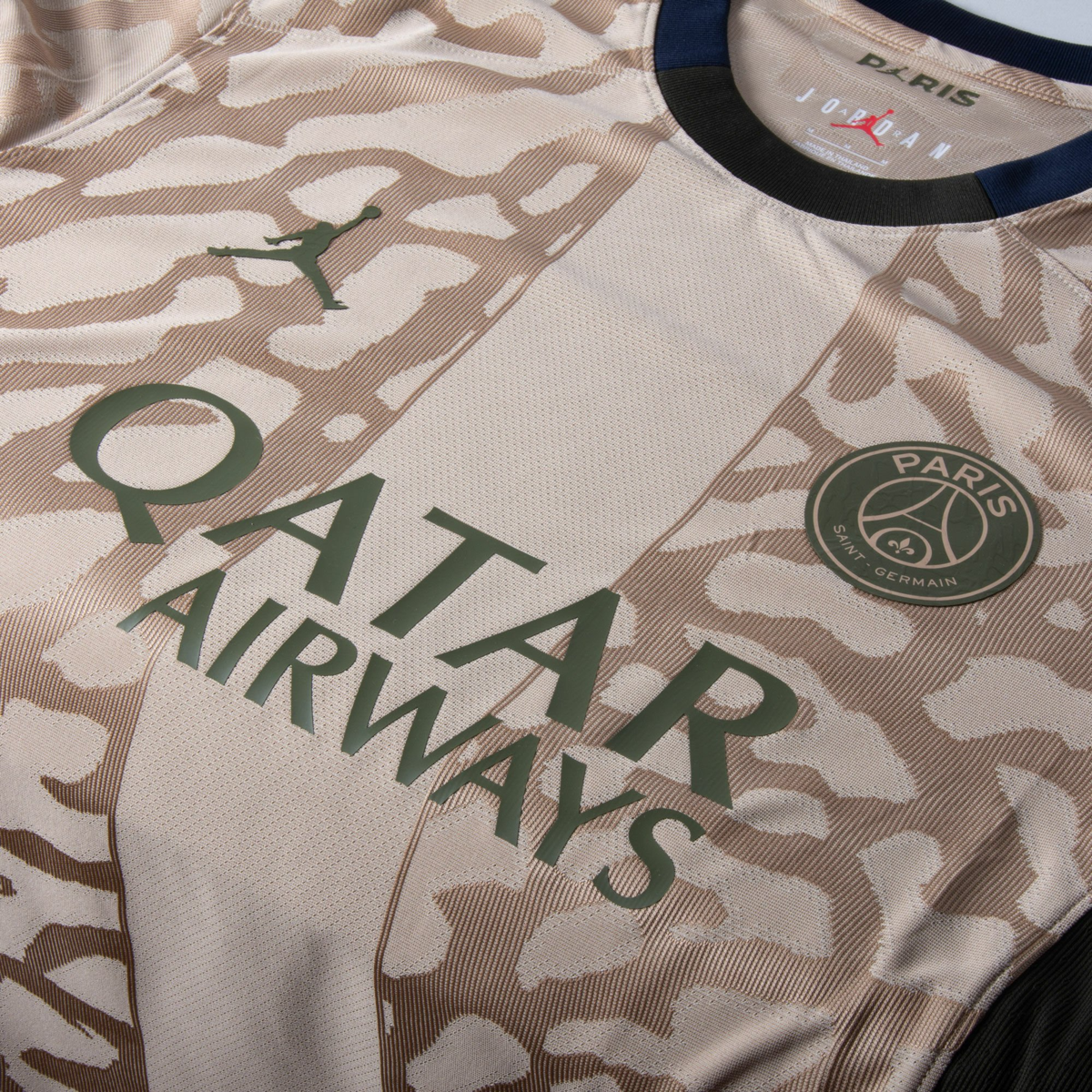 2023-24 Paris Saint-Germain FC 4a Equipacion