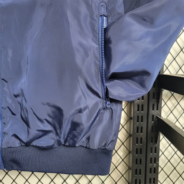 Paris Saint-Germain FC Cortavientos